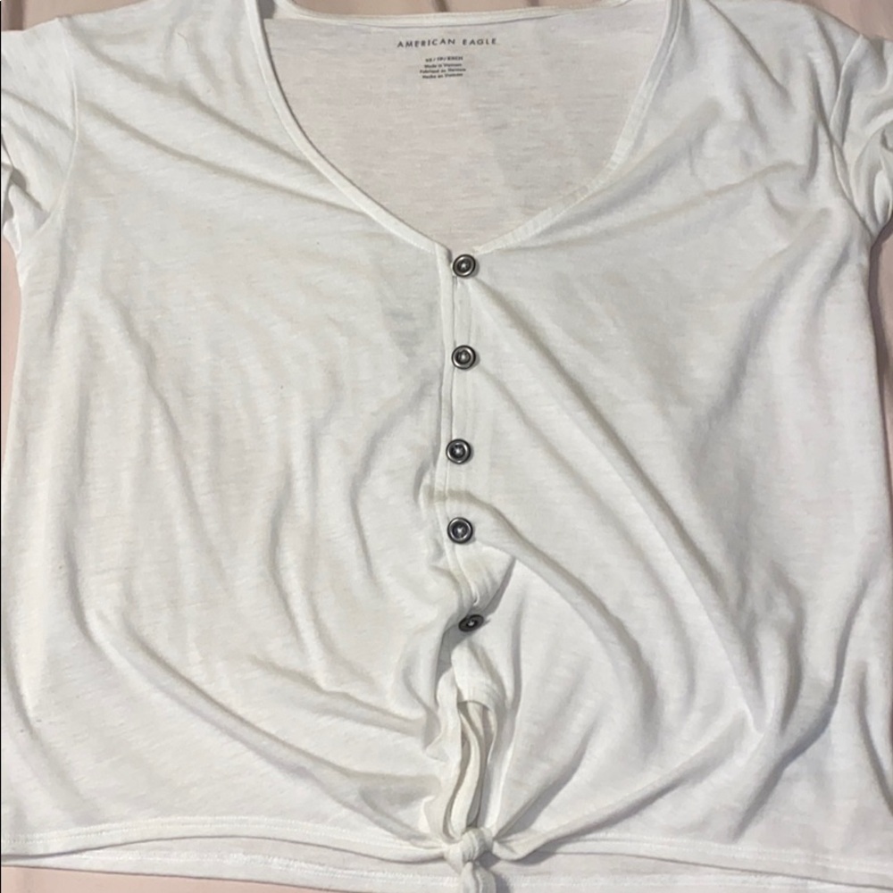 American Eagle white button top
